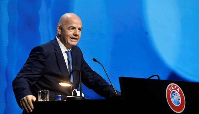FIFA warns breakaway Super League clubs must be 'in or out'
