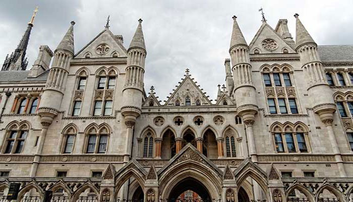 Two UK judges slam maltreatment of Pakistanis in quarantine