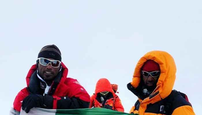 Sirbaz Khan and Muhammad Abdul Joshi on top of the Annapurna. Photo: Instagram/Sirbaz Khan