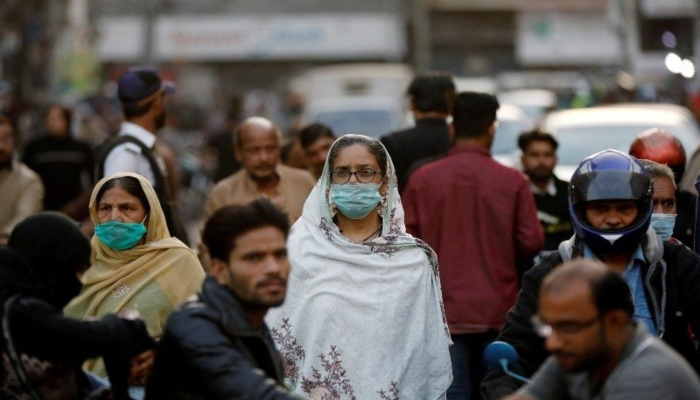With 4,825 new infections, Pakistan’s coronavirus tally crosses 800,000 mark