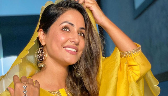 Hina Khan under home quarantine after Covid-19 diagnosis