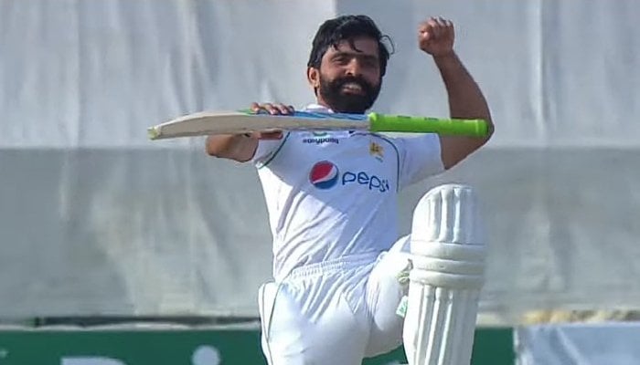 Pakistani batsman Fawad Alam celebrates after scoring a century against New Zealand. Photo: Twitter