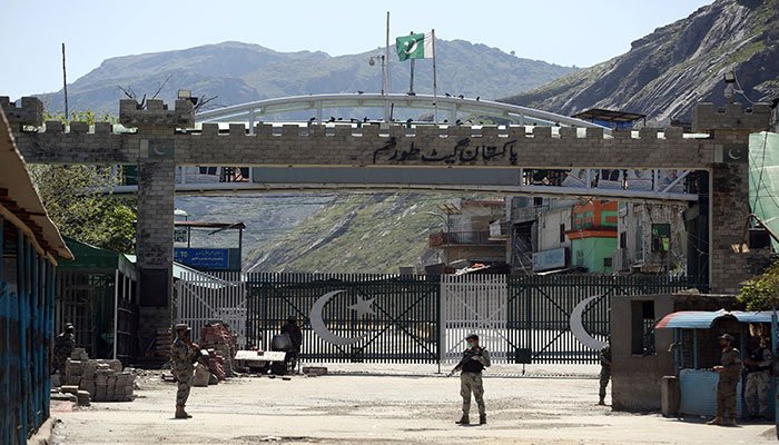 US senators introduce bill to establish duty-free economic zones along Pak-Afghan border