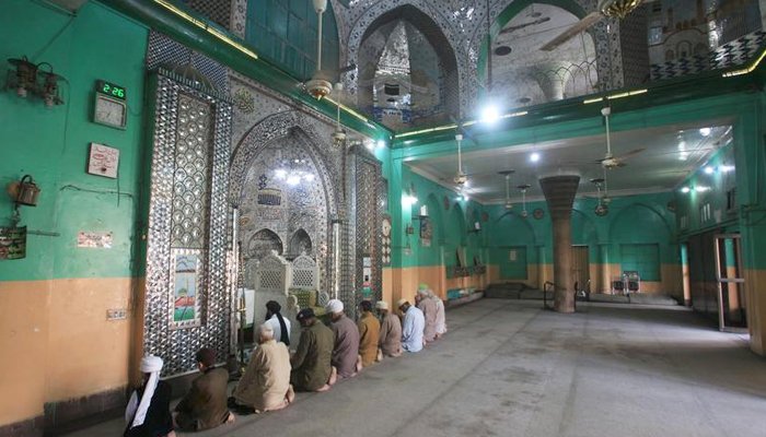 Punjab's Auqaf dept bans itikaaf in mosques amid rampant spread of COVID-19
