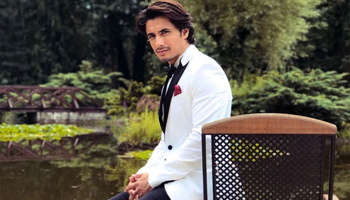 Ali Zafar pays tribute to labourers with ‘Hum Mazdoor’