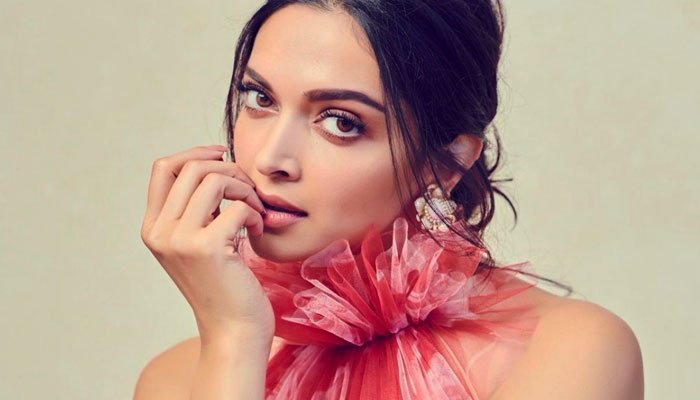 Deepika Padukone tests positive for COVID-19