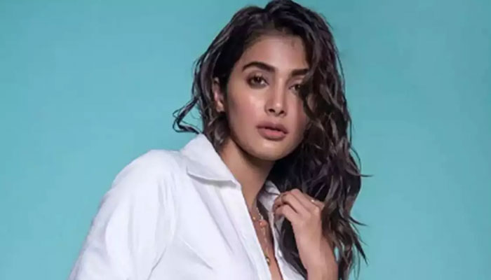 Pooja Hegde sheds light on importance of accepting ‘the new normal