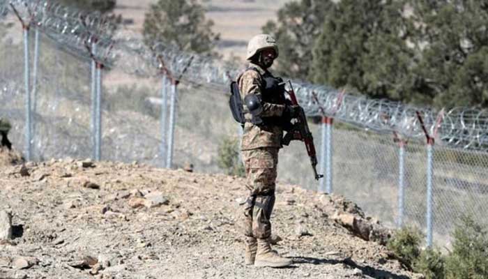 Pakistani soldier injured in Afghan cross border firing: ISPR