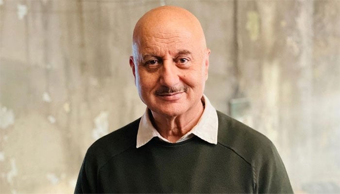 Anupam Kher quashes rumours of Kirron Kher’s death