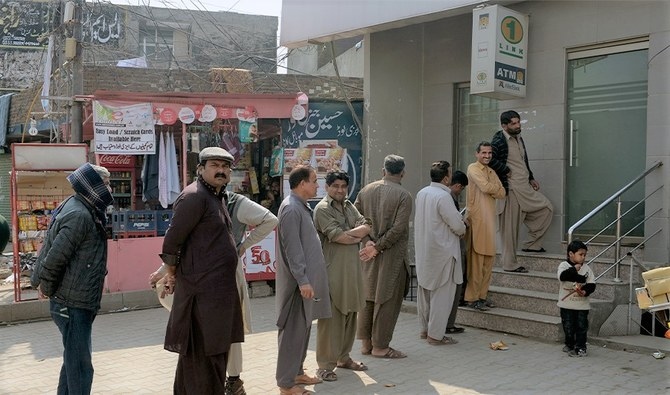 Karachi: Online banking suffers, ATMs report connectivity issues as Eid approaches