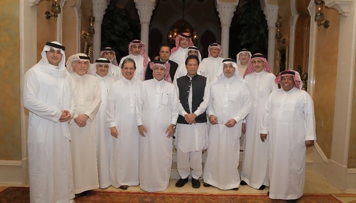 PM Imran Khan attends dinner hosted by businessman in Jeddah
