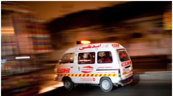 2 minors dead, 3 people injured after car falls into storm drain near Karachi airport