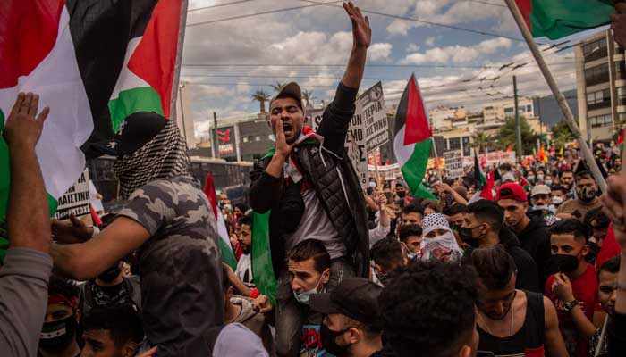 'Stop bombing Gaza': Thousands rally across Europe in support of Palestinians