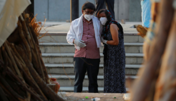 India reports 4,000 daily COVID-19 deaths amid deadly virus situation