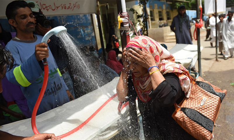 Karachi records highest night temperature in May since 2015