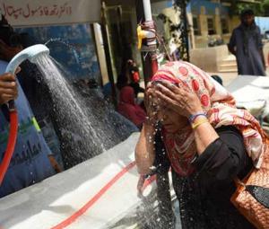 Karachi records highest night temperature in May since 2015