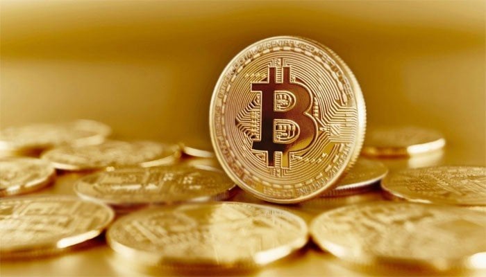 Bitcoin under pressure as comeback fades