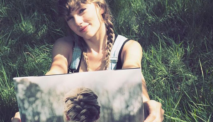 Taylor Swift drops vinyl version of ‘Evermore’ album