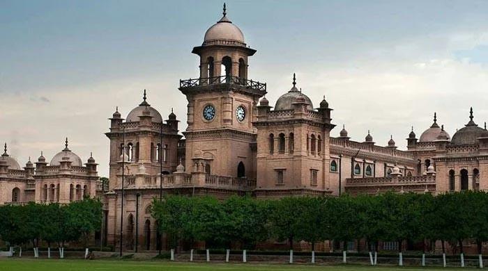 Islamia College University Peshawar apologises for not paying salaries in full to employees