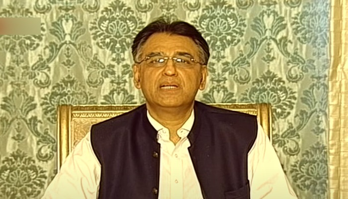 Federal govt to launch major campaign for coronavirus vaccination, says Asad Umar