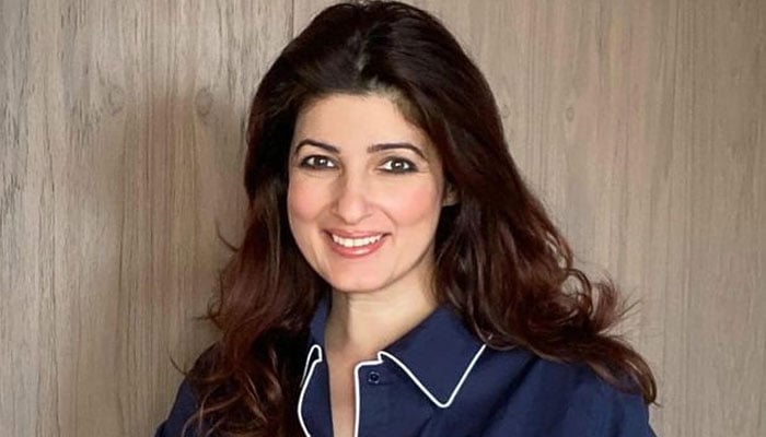Twinkle Khanna raises one crore to get oxygen concentrators for Covid-19 patients