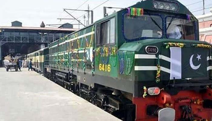 Pakistan Railways pays tribute to Faiz Ahmed Faiz with new train service