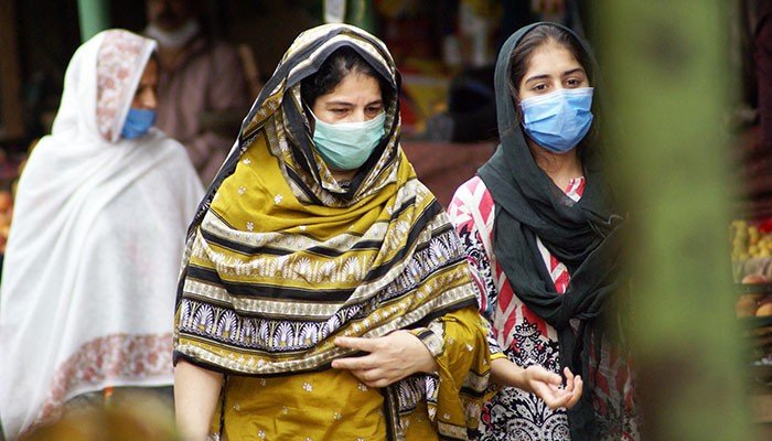 Pakistan continues to see decline in daily coronavirus cases