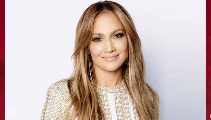 Jennifer Lopez announces her new partnership with Netflix