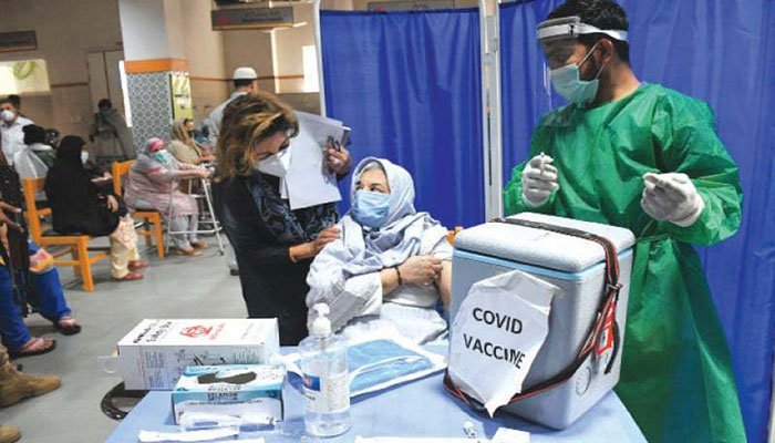 Coronavirus vaccination is now mandatory in Sindh