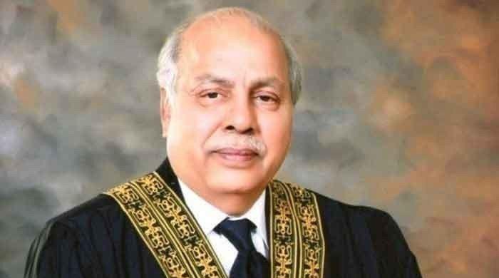 SC lashes out at Sindh govt, says there seems to be no govt in province
