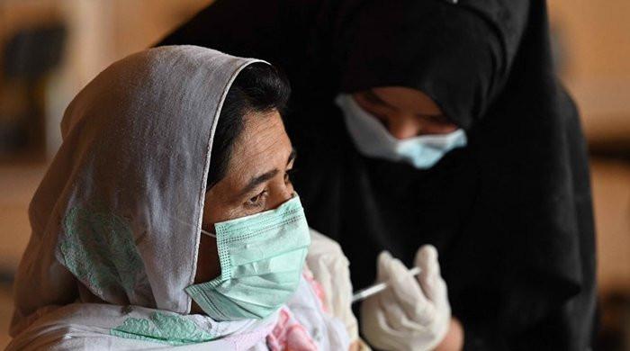 Following Punjab, Sindh govt to also block SIM cards of unvaccinated people