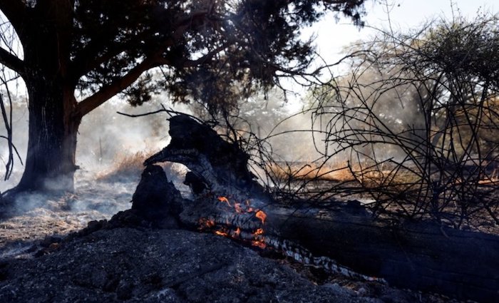 Israel strikes Hamas sites in Gaza over fire balloons, challenging May truce