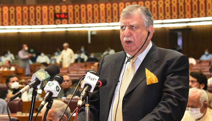 In this handout picture released by Pakistan´s National Assembly on June 11, 2021, Finance Minister Shaukat Tareen presents the annual fiscal budget at the National Assembly in Islamabad. — AFP/File