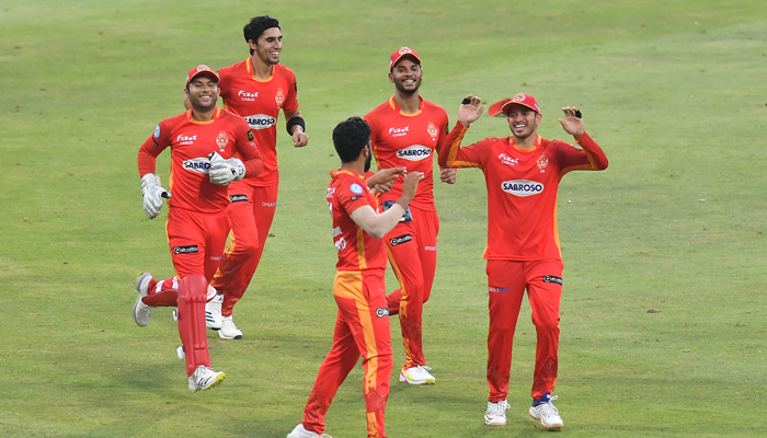 PSL 2021: Islamabad United hold their nerves against Peshawar Zalmi in high-scoring game