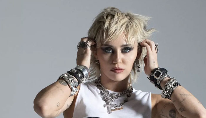 Miley Cyrus announces plans for ‘Stand by You’ concert
