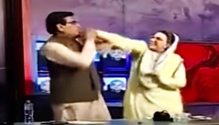 Special Advisor to Chief Minister (SACM) on Information Firdous Ashiq Awan can be seen hitting PPP MNA Abdul Qadir Mandokhel during arguing during a TV show. — Twitter/File