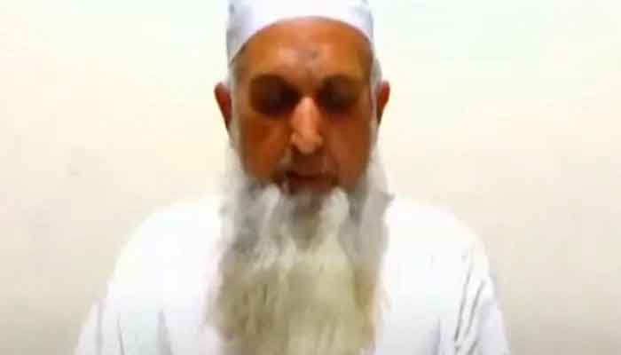 Mufti Azizur Rehman seen in a video statement, claiming that he had been given something intoxicating and he was not in his senses.