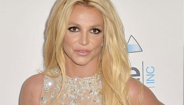 Britney Spears bashes managers: ‘They don’t even see me’