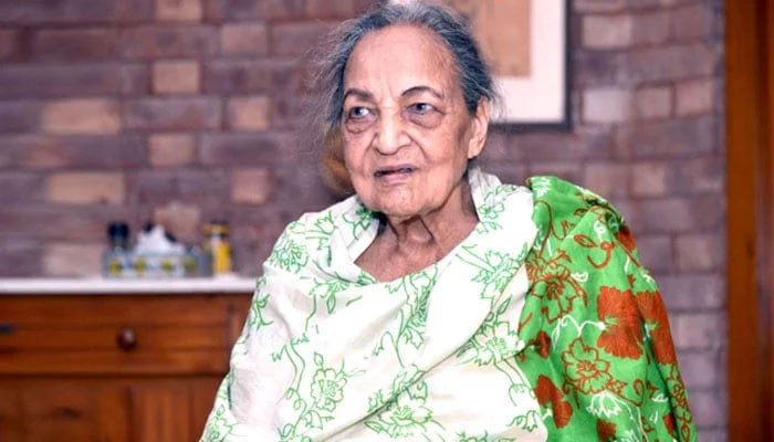 Legendary actress Begum Khursheed Shahid passes away