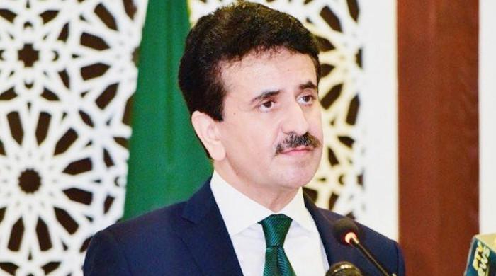 Pakistan hopes UAE will review travel ban