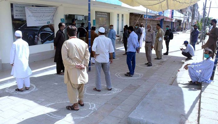 Sindh govt allows businesses to operate till 10pm as per new COVID-19 guidelines