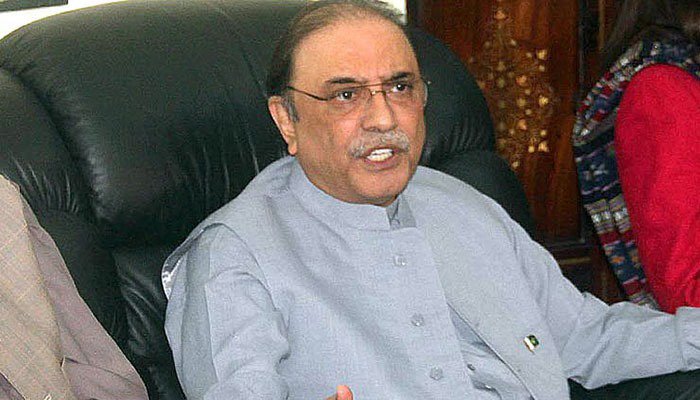 Former president Asif Ali Zardari speaks during a press conference. Photo: File