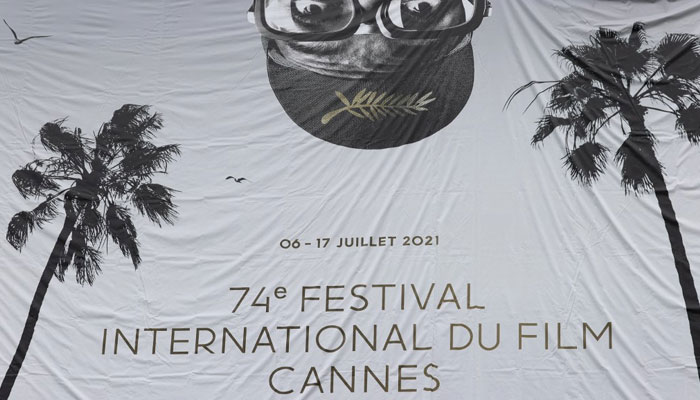 Cannes menyambut bintang Hollywood, tetapi di karpet merah yang lebih kecil