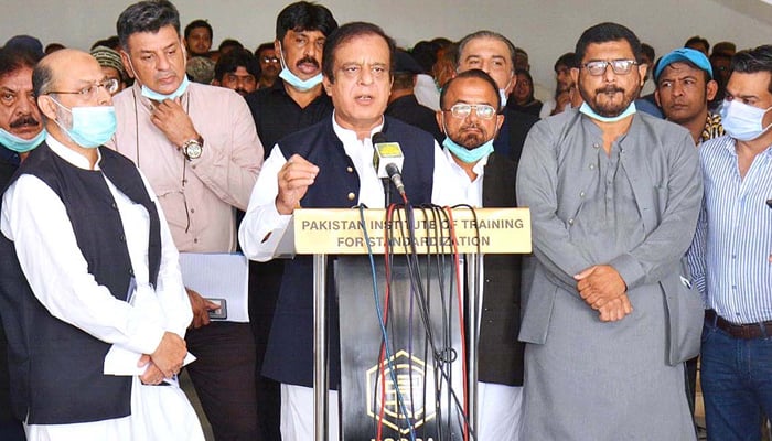 Federal Minister for Science and Technology, Shibli Faraz addressing the media at Pakistan Standards and Quality Control Authority in Karachi, on June 18, 2021. — APP/File