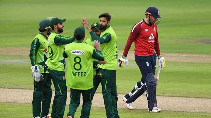 Pakistan poised for victory owing to COVID-19 crisis in England camp