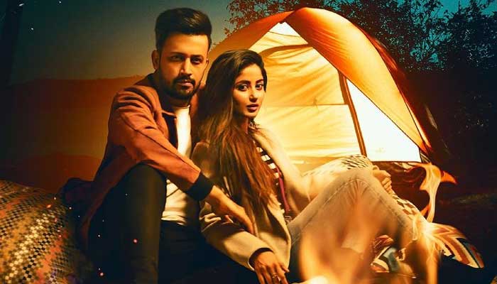 Sajal Aly, Atif Aslam unveil first poster of Rafta Rafta