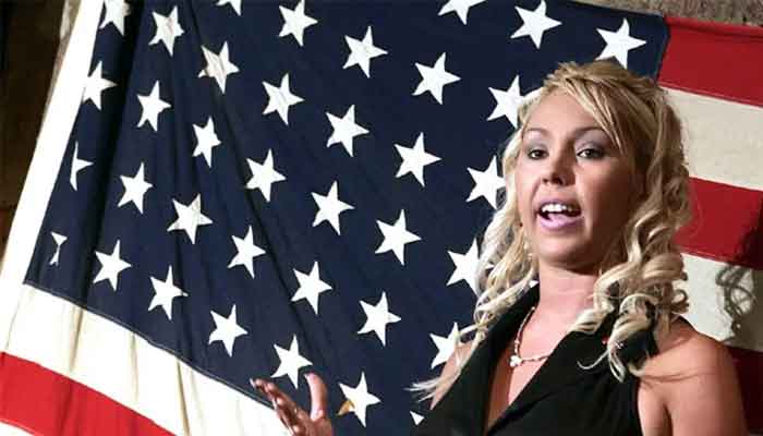 Mary Carey quits California governor race