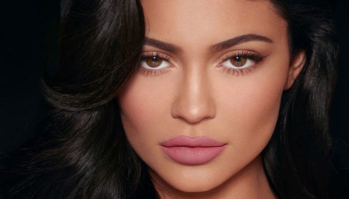 359507 4724829 updates Kylie Jenner uses 'temporary fillers' to get over her 'insecurity'