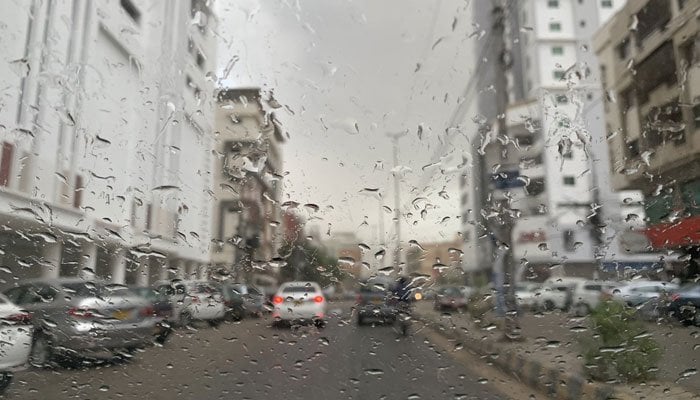 Karachi weather update: Rain, thunderstorm likely today, says Met office