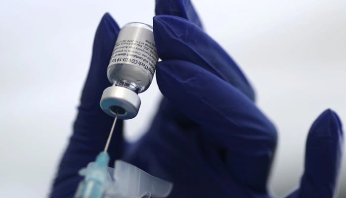 A healthcare worker prepares a Pfizer coronavirus disease (COVID-19) vaccination in Los Angeles, California, U.S., January 7, 2021. — Reuters/File